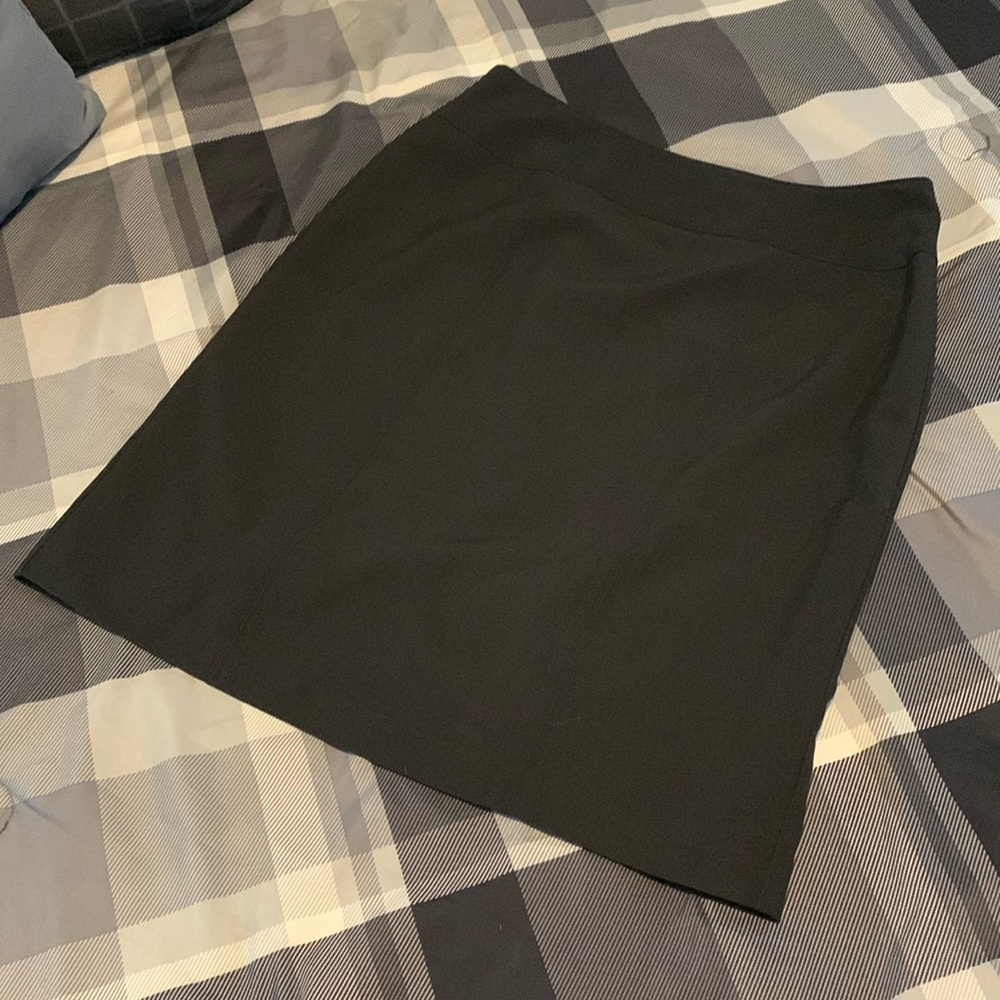 Black Worthington Skirt w/ Slip and Back Pockets - Size 10